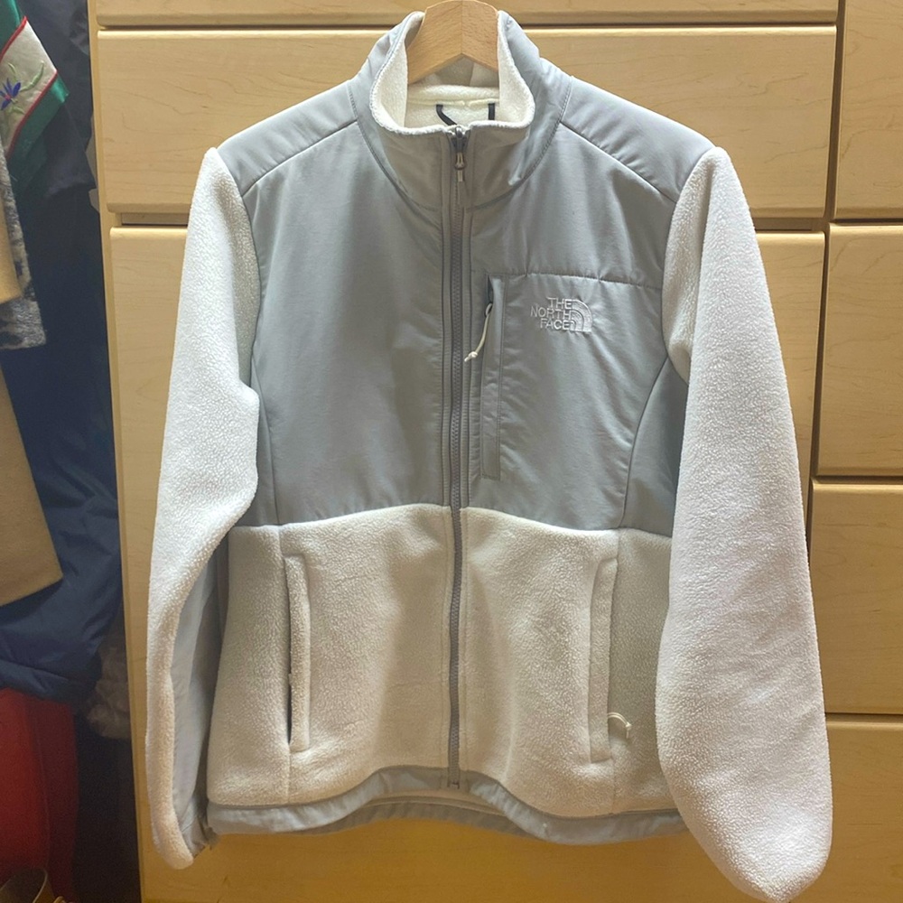 White/Grey Northface Fleece size Women’s Medium